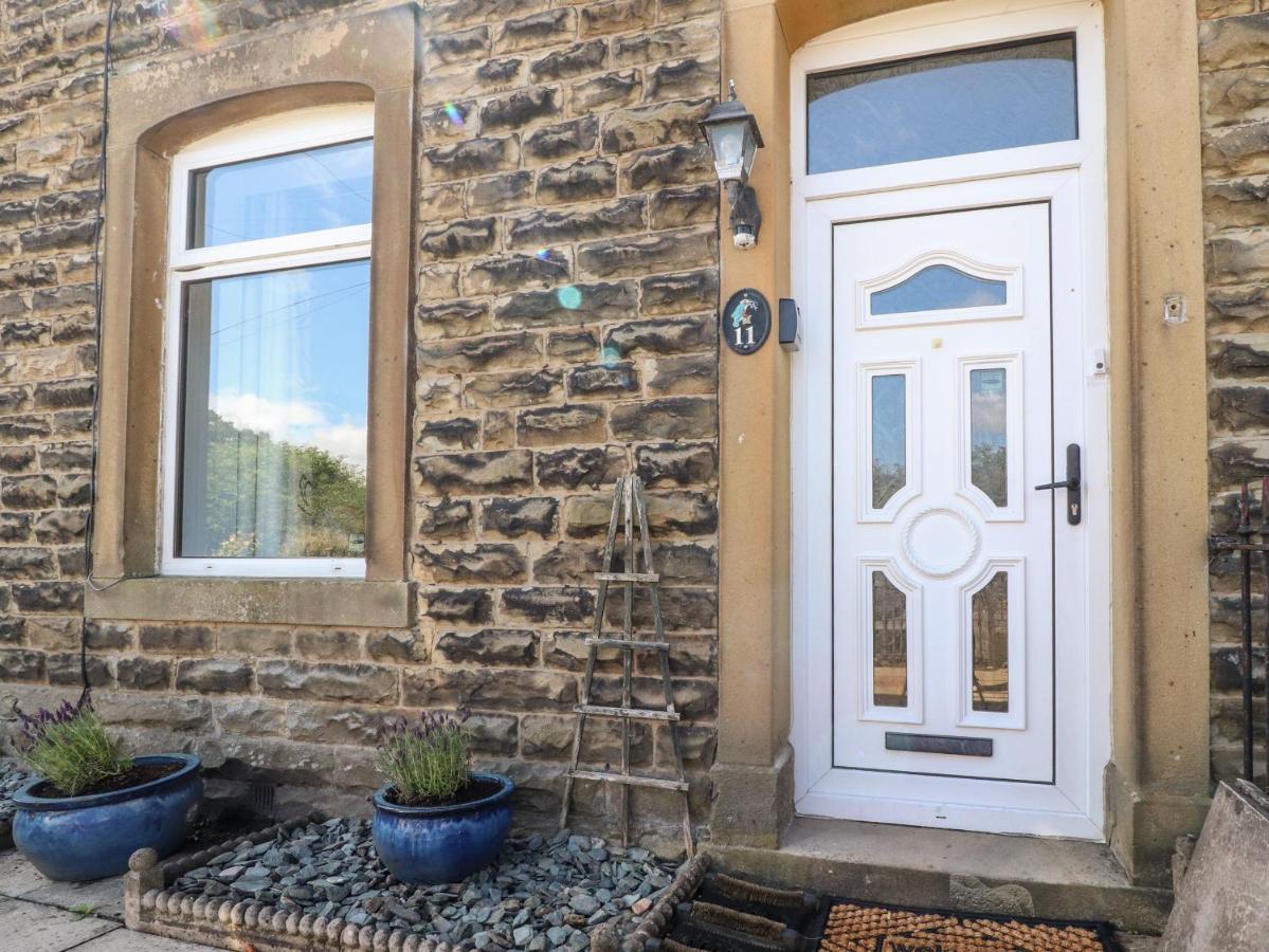 Kingfisher Cottage, 11 Airebank Terrace Скиптън Екстериор снимка