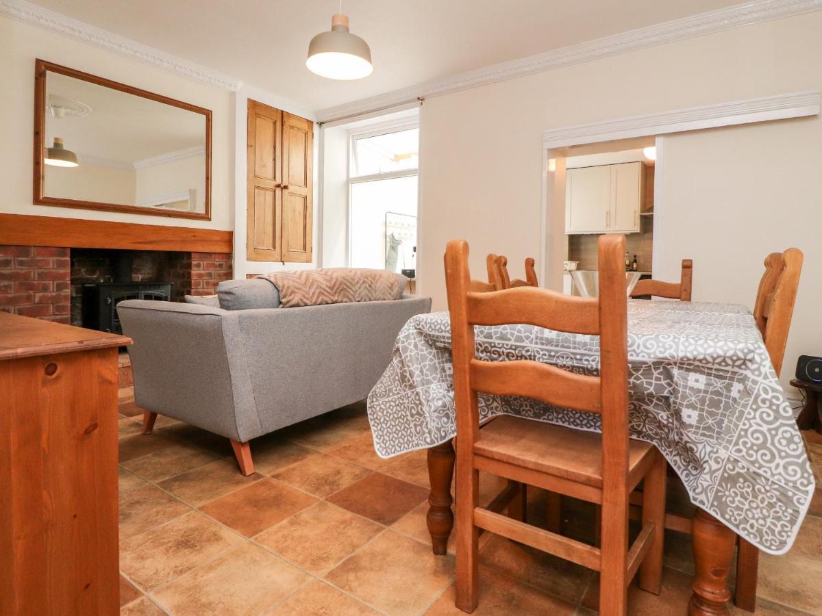 Kingfisher Cottage, 11 Airebank Terrace Скиптън Екстериор снимка
