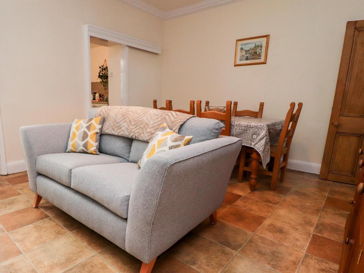 Kingfisher Cottage, 11 Airebank Terrace Скиптън Екстериор снимка