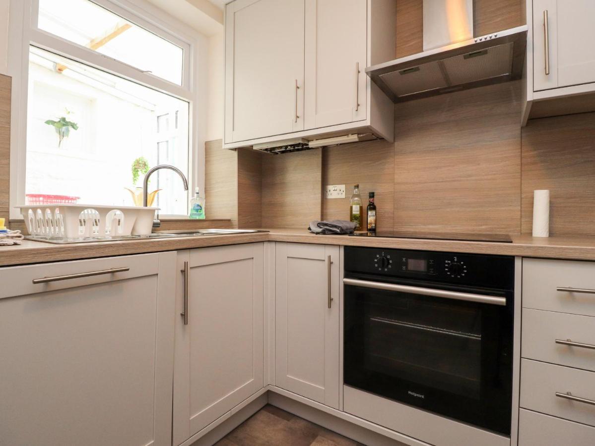Kingfisher Cottage, 11 Airebank Terrace Скиптън Екстериор снимка