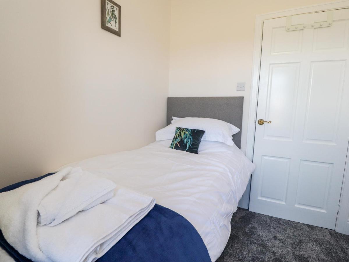 Kingfisher Cottage, 11 Airebank Terrace Скиптън Екстериор снимка