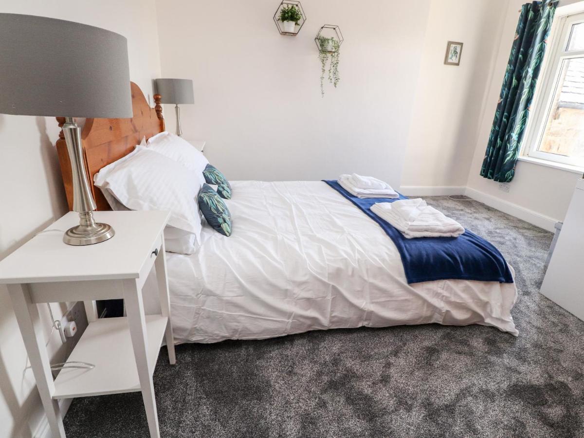 Kingfisher Cottage, 11 Airebank Terrace Скиптън Екстериор снимка